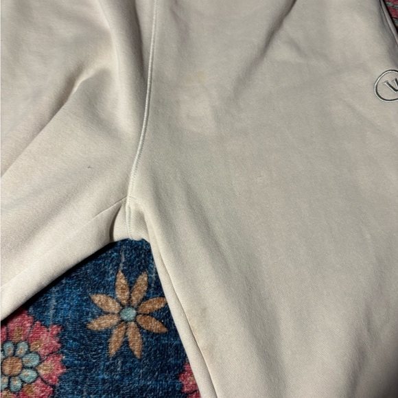 VUORI Cream Flared Leg sweatpants - Picture 8 of 9